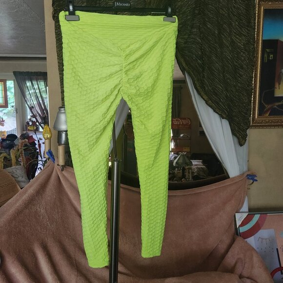 K20 Butt lift Neon scrunchy leggings so comfy - Picture 1 of 4